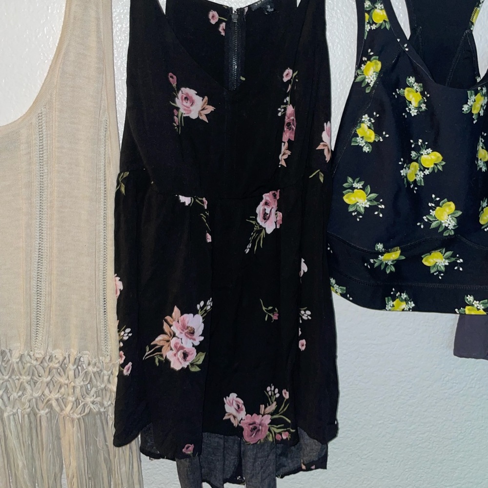 Torrid Black Floral Peplum Top - size 2